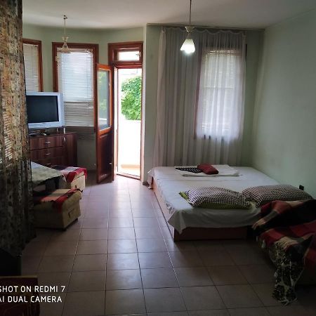 Apartment Center Varna Buitenkant foto